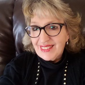 Meet your Posher, Marsha